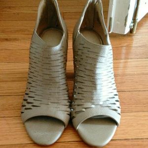Tan booty heels